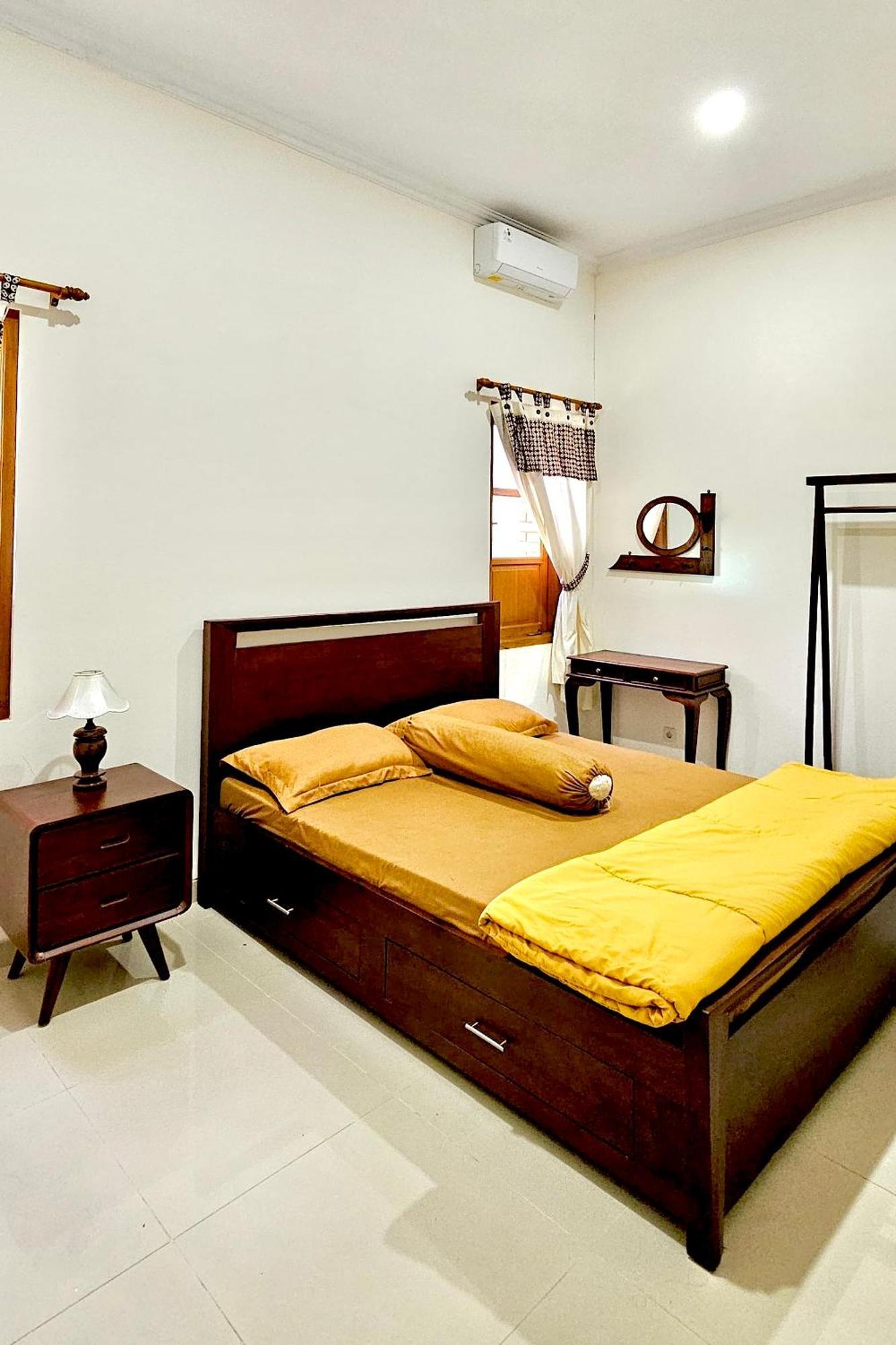 Omah Tabon Jogja - Close To Malioboro Yogyakarta Exterior photo